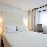 Отель Braganca 2*